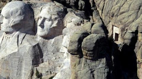 There S A Secret Room Hidden Behind Lincolns Head At Mount Rushmore